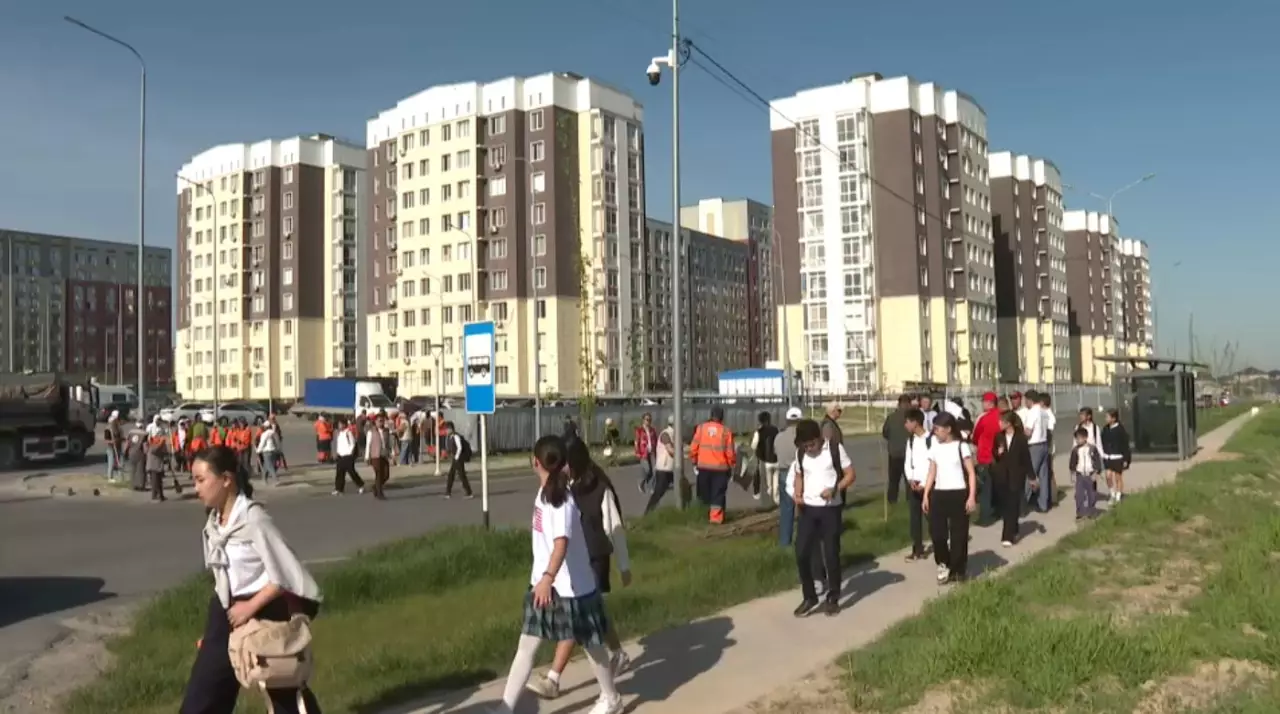 Шымкенттегі шағын ауданда тазалық шарасы өтті