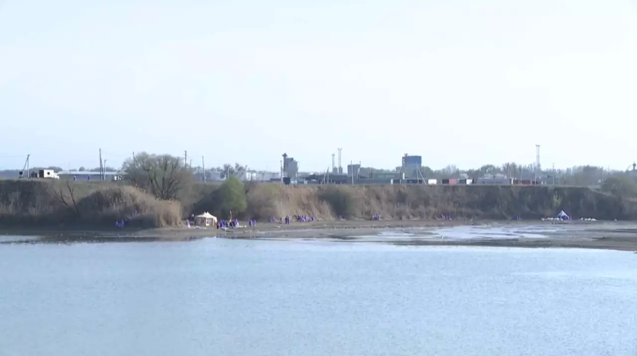 Үлкен Алматы өзенінен 20 тонна қоқыс жиналды