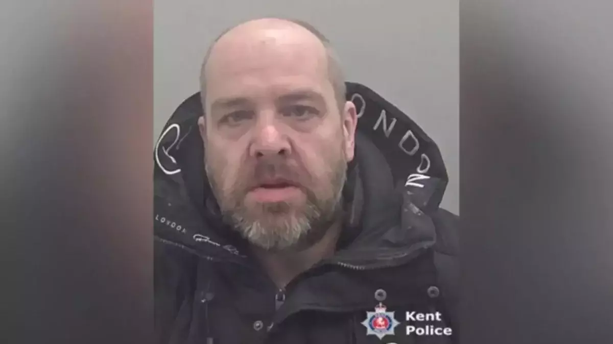 Мужчина накачал знакомого наркотиками и изнасиловал его в прямом эфире