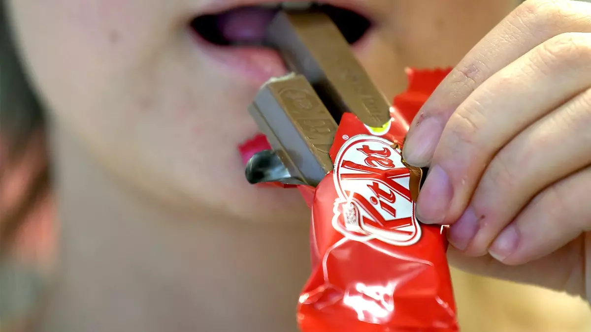 KitKat запускает трекер для украденного шоколада после кражи 12 тонн: проверьте свою конфету.