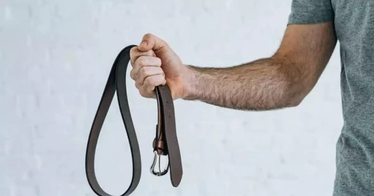  Мұғалім оқушы қызды белдікпен буындырып, денесін жасырмақ болған 