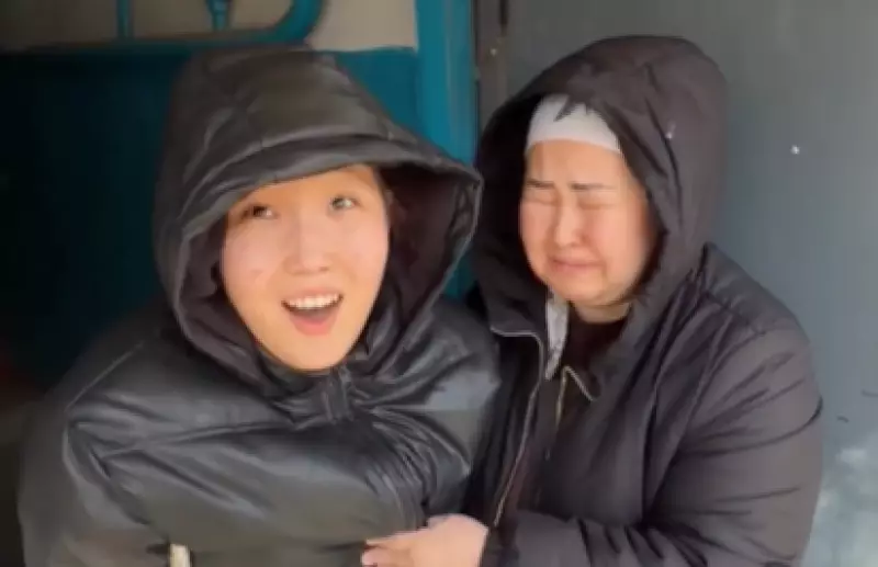 Человек в маске подарил шанс на жизнь и дом подростку из Казахстана