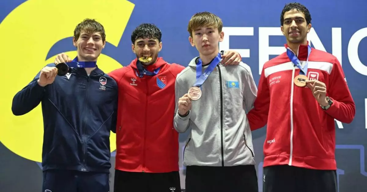   Қазақстандық семсерлесу шебері әлем чемпионатында тарихи медаль жеңіп алды   