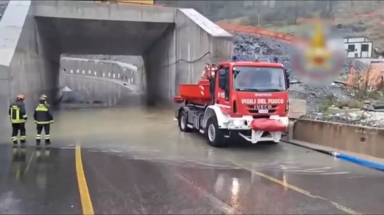 Италияның үш өңірін су басып қалды