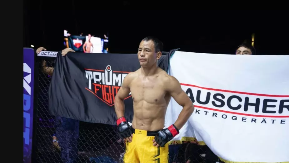 Казахстан взял пояс в Узбекистане - чемпиона освистали. Что произошло?