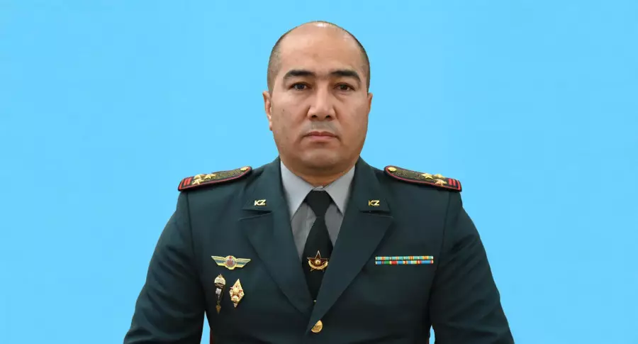 Тоқаев Қарулы күштерде екі қолбасшыны ауыстырды