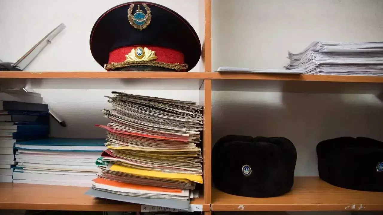 Атырауда полицейді ұрғандарға жеңіл жаза берілген: Прокуратура араласты