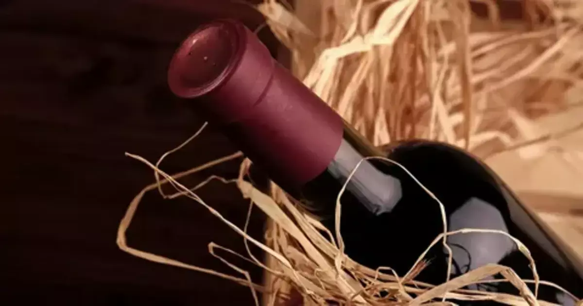 $815 тысяч за глоток истории: 80-летнее вино переписало рекорды - новости на Lada.kz 03.04.2026