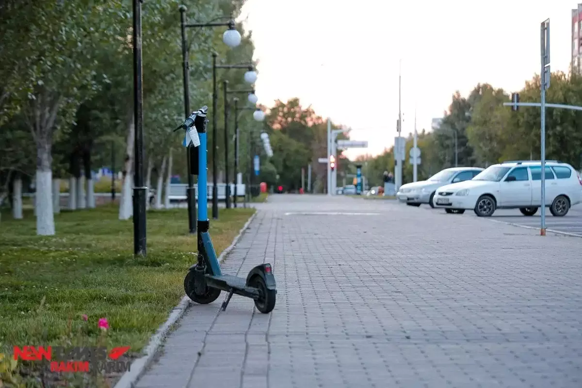 Казахстанцев на самокатах предупредили о штрафах до 43 250 тенге
