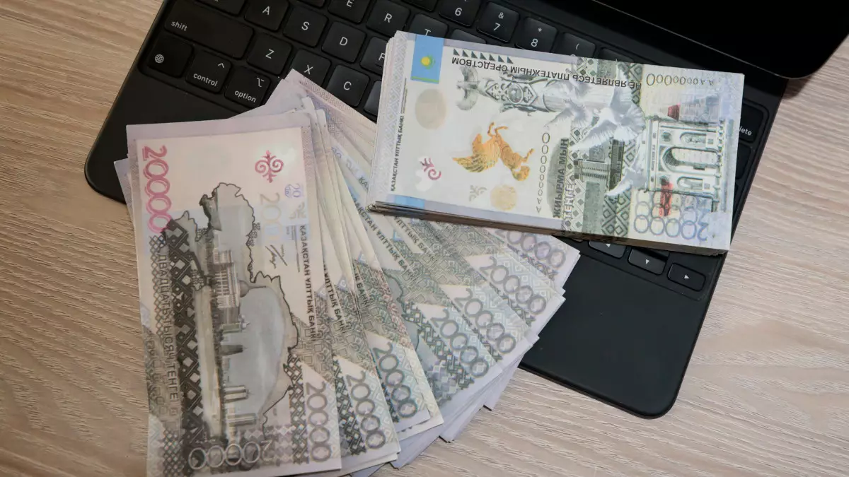 Мерейтой сайын сыйақы: Абай облысында әкімдік қызметкерлерінің заңсыз әрекеті әшкере болды