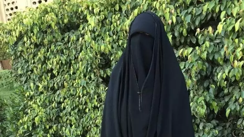 "Никаб кигендер мәселесі": Бетін бүркегендерді жазалау басталды