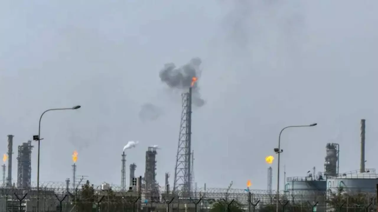 Кувейт: Иран нанес удары по электростанции