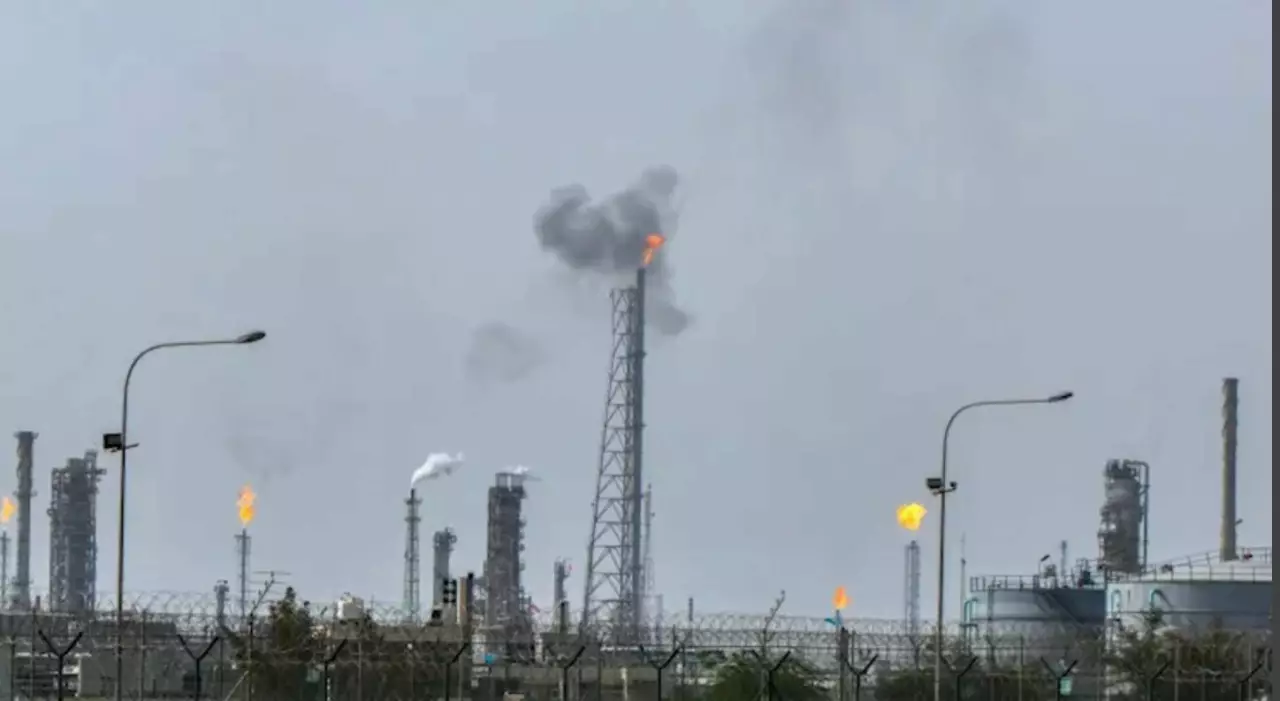 Иран Кувейттің электр стансаларын бомбалады