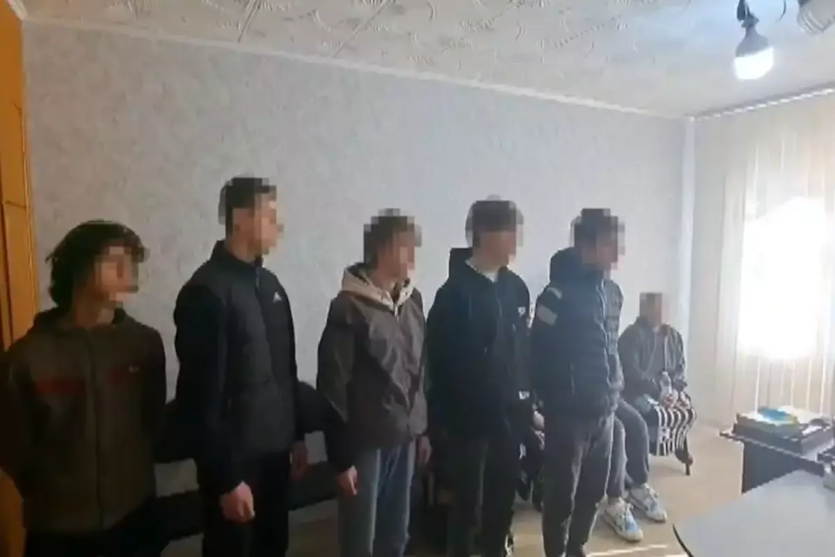 Подростков, избивавших пенсионера и снимавших это на видео, отправили за решетку