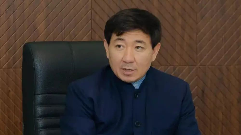 6 лет для замакима, вокзал за 16 миллиардов и средняя зарплата в Казахстане - новости за 3 апреля