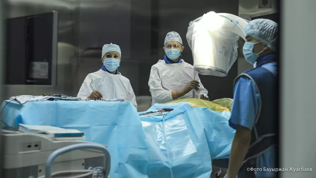 В НИИ провели четыре уникальные операции на сердце с использованием системы Dragonfly