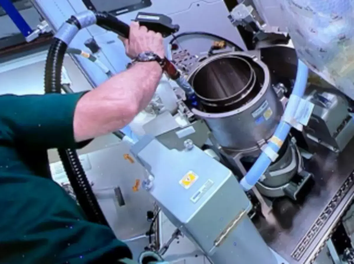 Космический туалет за 23 млн долларов сломался на Orion во время миссии к Луне - новости на Lada.kz 03.04.2026