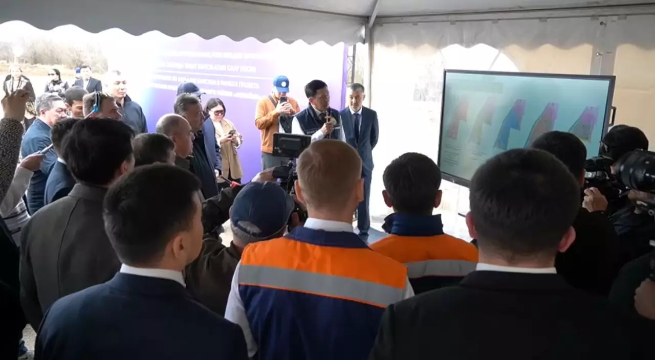 Оралда жаңа көпiрдiң құрылысы басталды