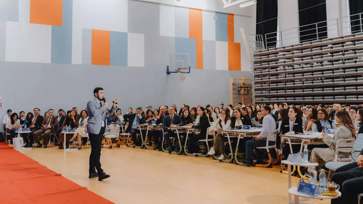 Астанада мектеп пен ата-ана арасындағы серіктестік мәселесі көтерілді