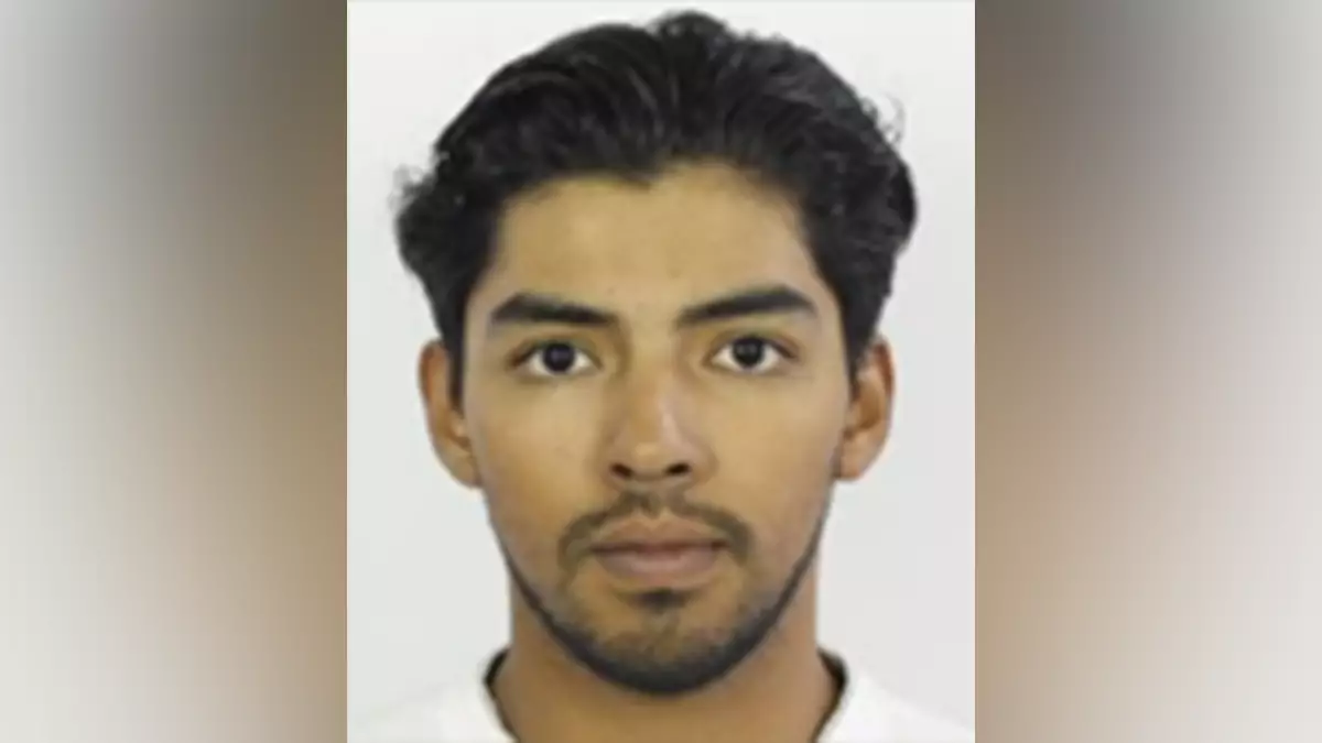 Нелегальный иммигрант обвиняется в убийстве жены в Техасе спустя несколько недель после свадьбы, а иммиграционная служба оспаривает его освобождение.