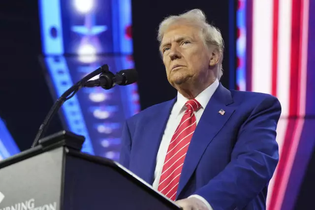 Трамп Ормуз бұғазы мен мұнай туралы даулы мәлімдеме жасады