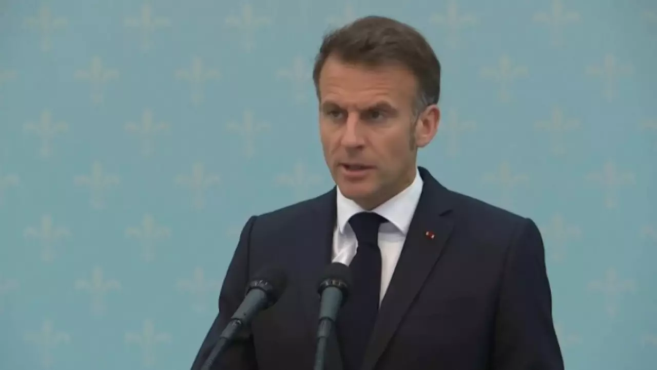 Макрон выступил против гегемонии США и КНР
