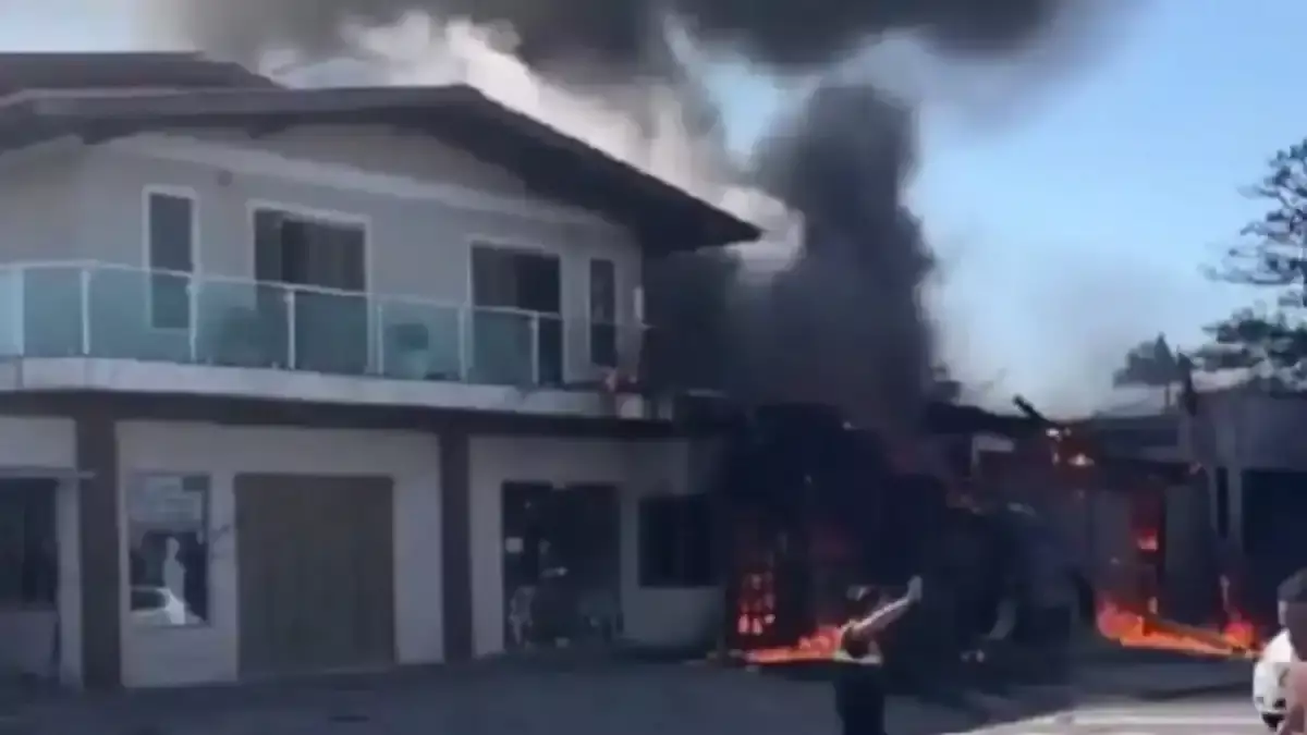 Бразилияда ұшақ мейрамхана үстіне құлап, адам шығыны тіркелді