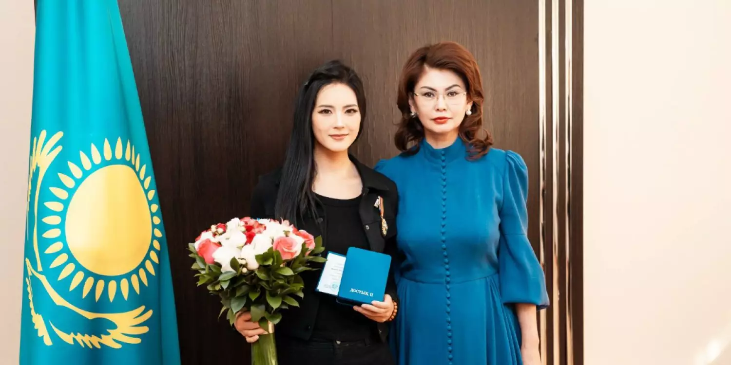 Қазақстанды танытқан қытайлық блогер Тоқаевтың атынан марапат алды