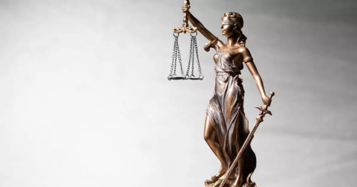   Түркістан облысында жалған айғақ беруге айдап салған адвокатқа қатысты үкім шықты   