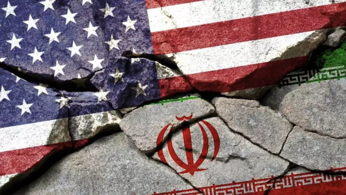 Ормуз бұғазы тығырықта: Иран қатаң мәлімдеме жасады