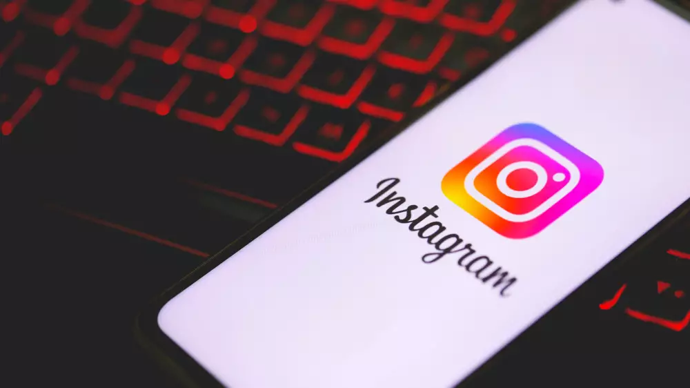 Казахстанку оштрафовали на 86 500 тенге за публикацию в Instagram