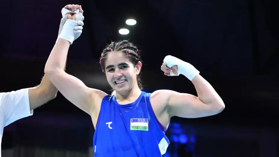 Узбекистан разгромом выиграл вторую медаль на ЧА-2026 по боксу