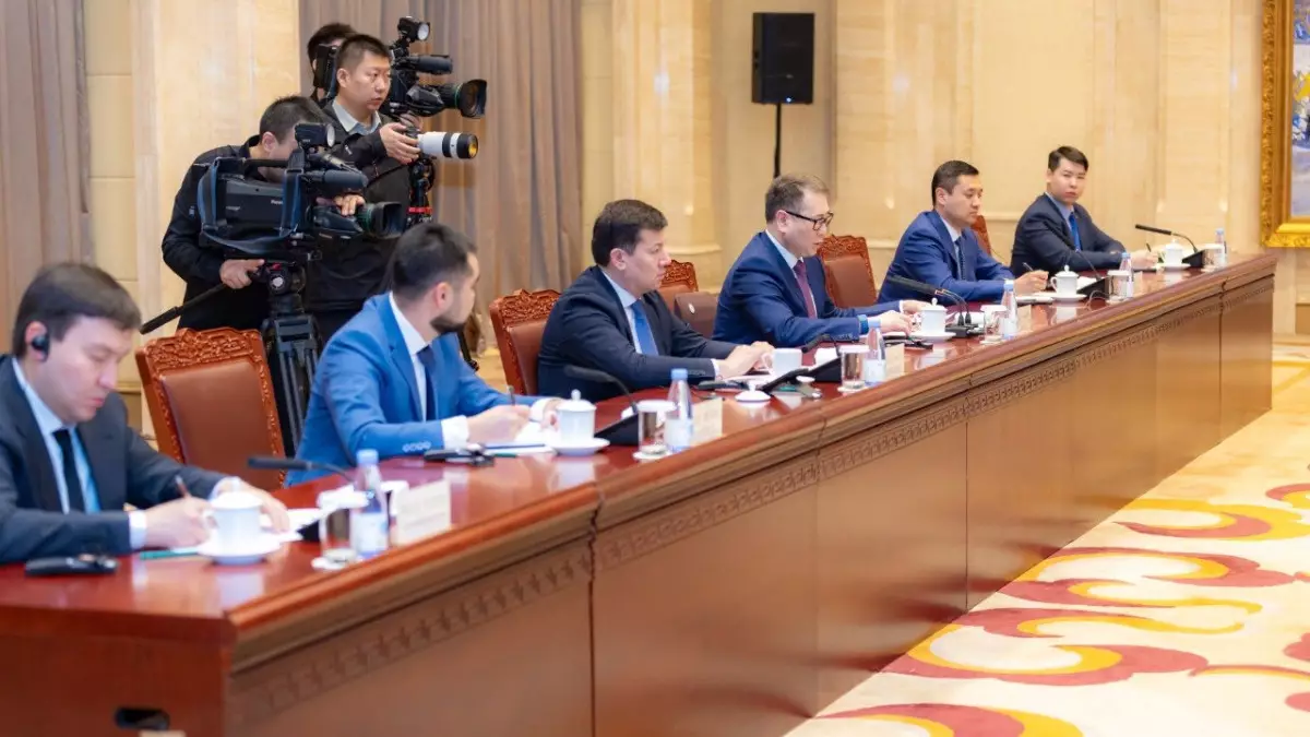 Товарооборот между Казахстаном и СУАР составил порядка 18,9 млрд долларов в 2025 году