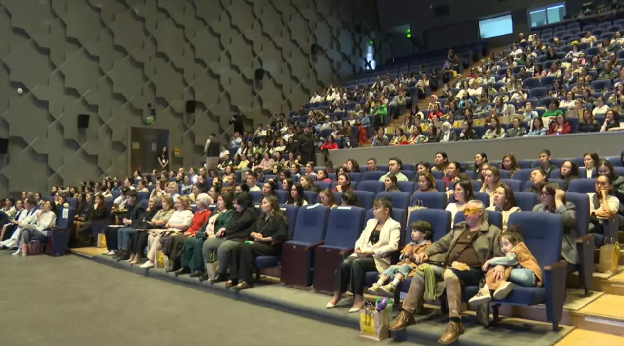 Аутизм мәселелері ашық алаңда талқыланды