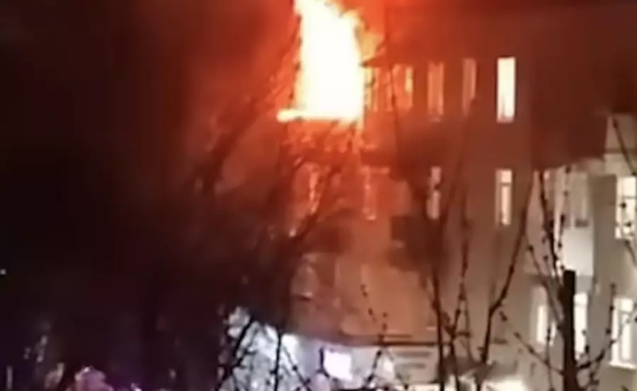 Риддерде пәтер өртеніп, 47 жастағы ер адам қаза тапты