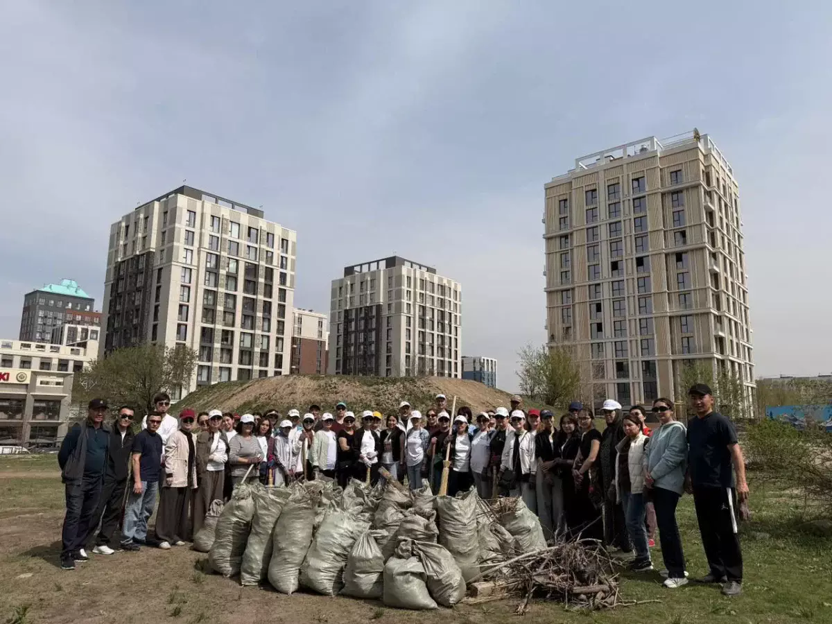 Қала тазалығы – ортақ жауапкершілік: Алматыда мәдениет саласының өкілдері сенбілікке белсенді қатысты