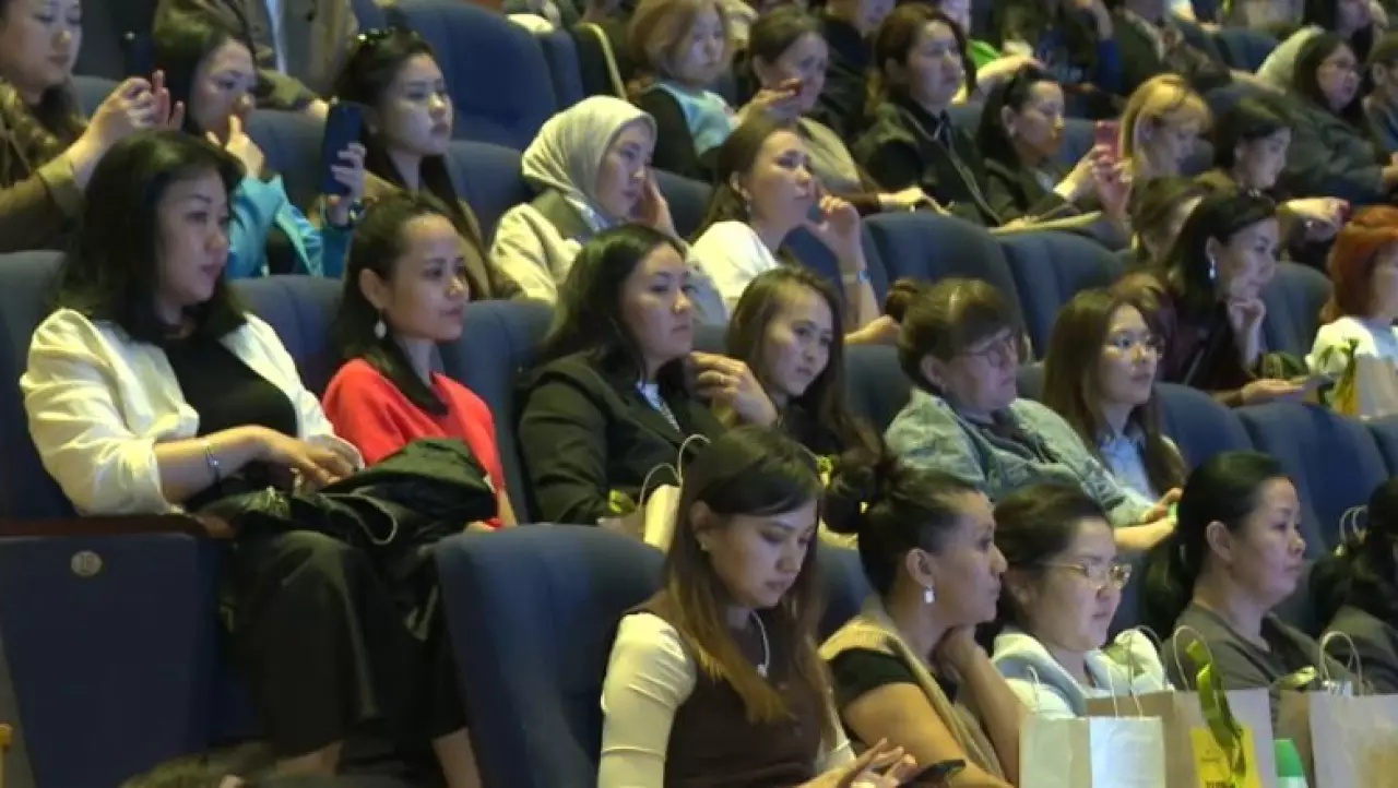 Ежегодная встреча родителей детей с аутизмом прошла в Астане