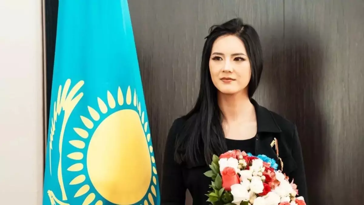 Қазақстан министрі  Аида Балаева қытайлық блогерге «Достық» орденін тақты