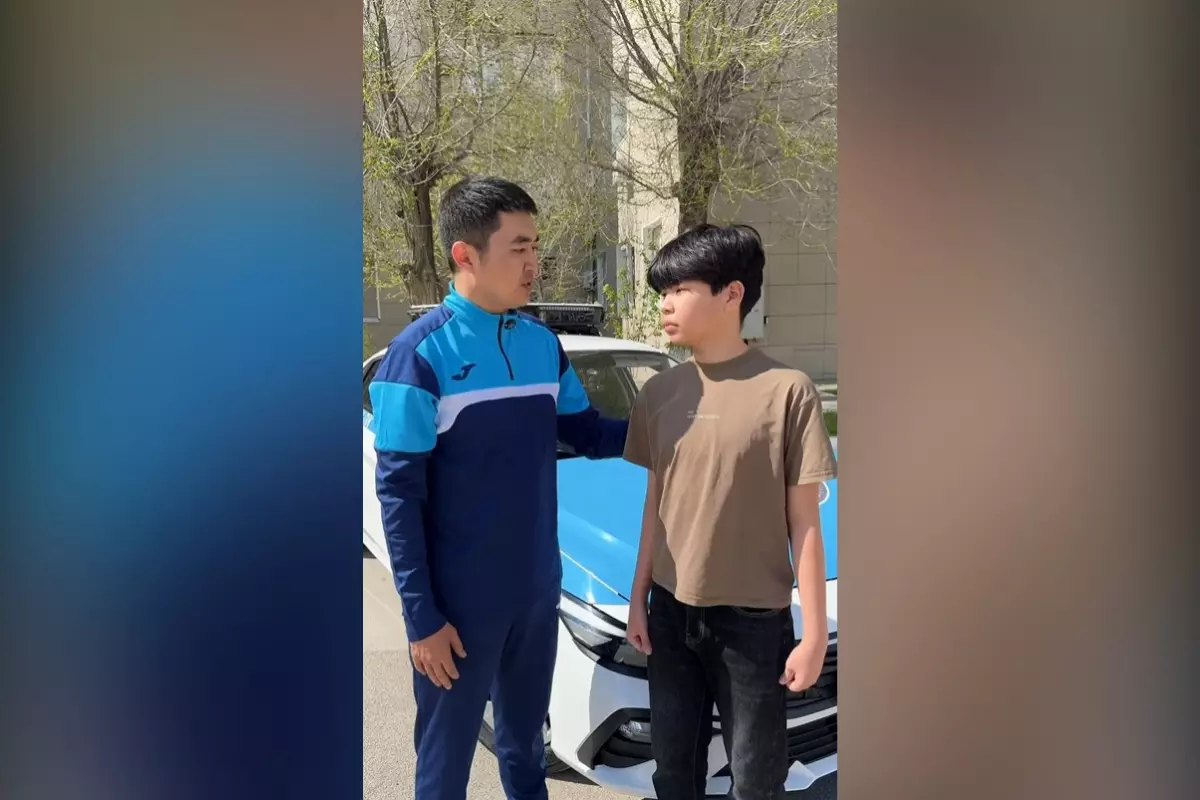 Подвиг во имя долга: полицейские встретились с братом Шалкара Акымгалиева