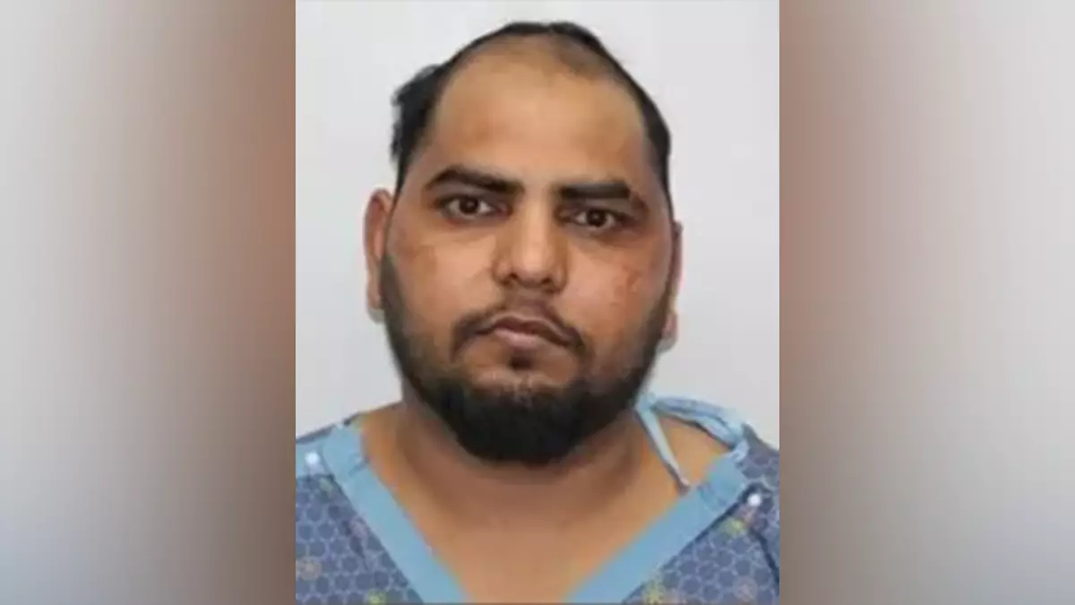 Нелегальный мигрант обвиняется в гибели беременной подростки и её нерождённого ребёнка во время погони на скорости 200 км/ч.