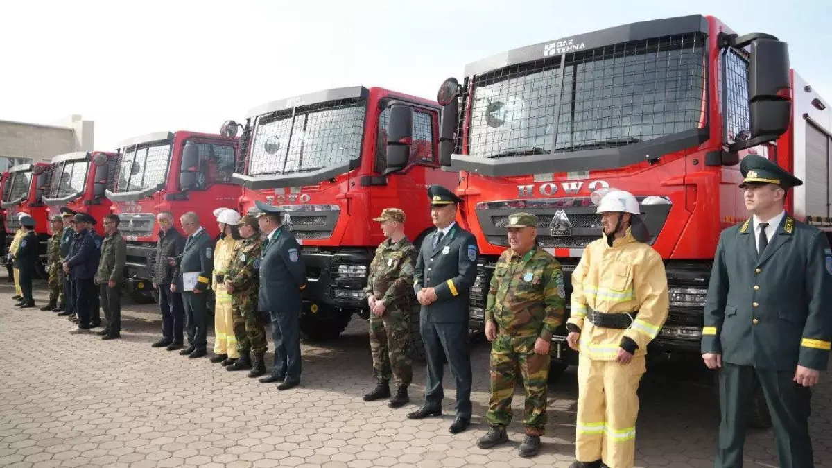 152 пожарные машины получили лесные хозяйства страны