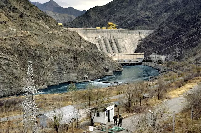 Казахстан, Кыргызстан и Узбекистан продвигают гидропроект Камбарата-1.