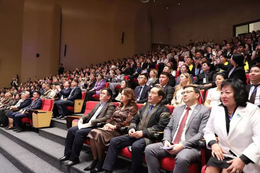 Маңғыстауда әдіскерлік қызметтің әлеуетін арттыруға бағытталған ІІІ республикалық форум өтіп жатыр