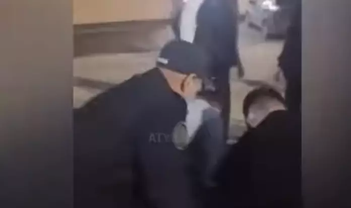 Атырау облысында бір топ жігіт полицейлерді соққыға жықты