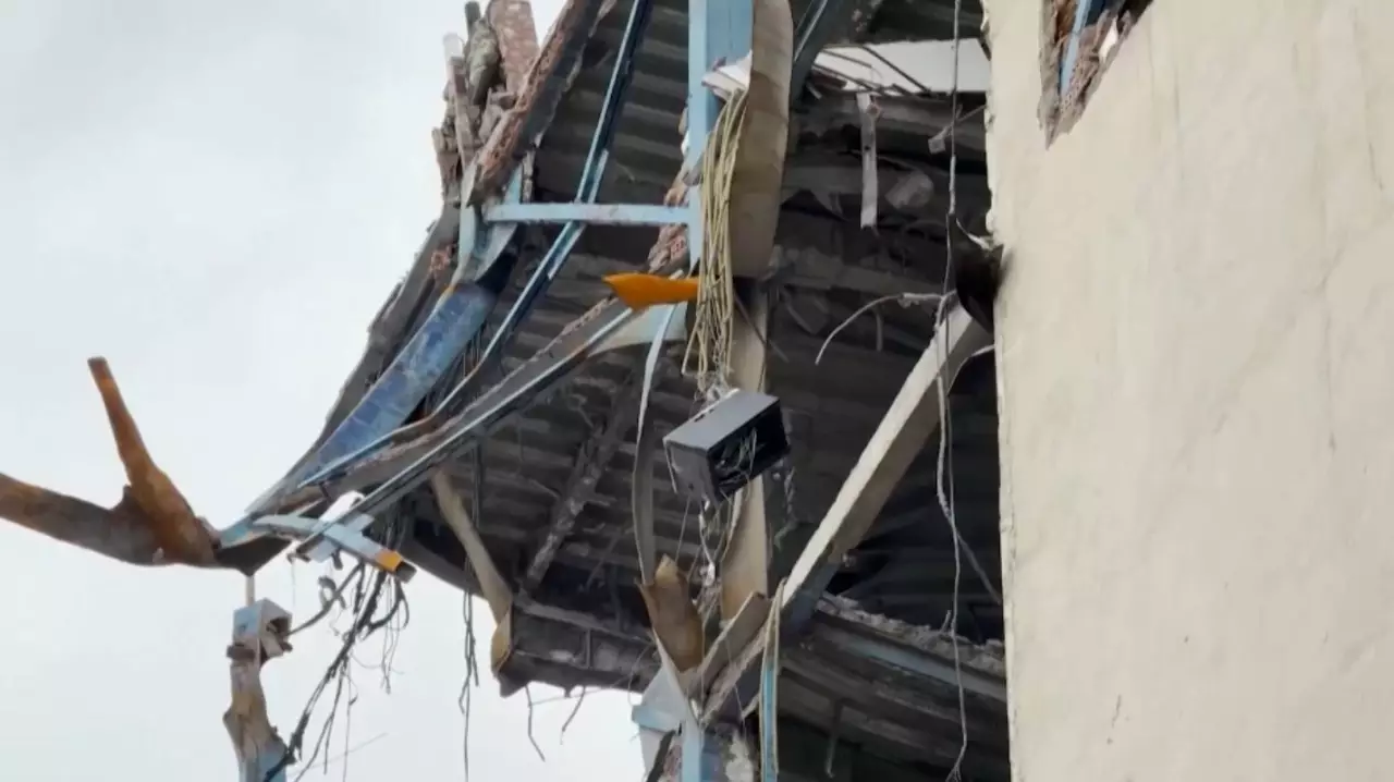 Иранның 763 мектебі қирады