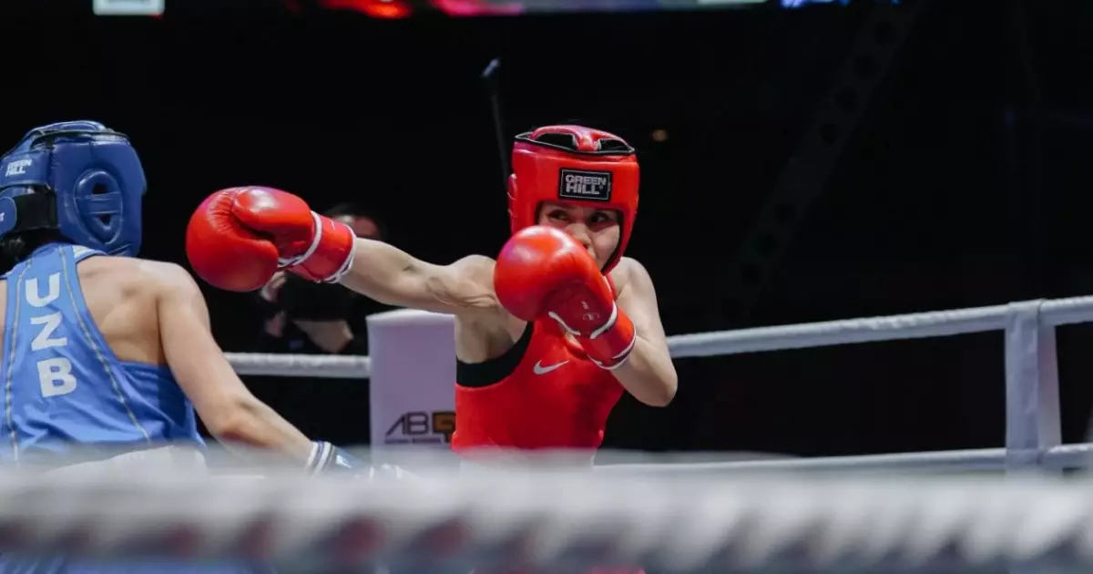   Әйгерім Сәттібаева бокстан Азия чемпионатының финалына шығу үшін жұдырықтасады   