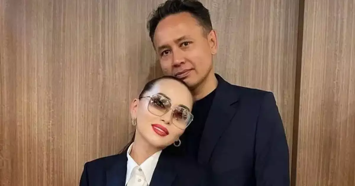 «Жыныстық импульсі ұрып тұр»: Алагөзовтер жатын бөлмесін көрсетті