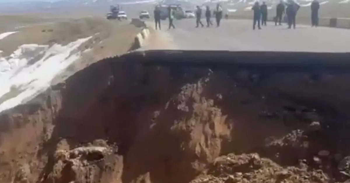  Алматы облысында тасжолдың бір бөлігі опырылып түсті 