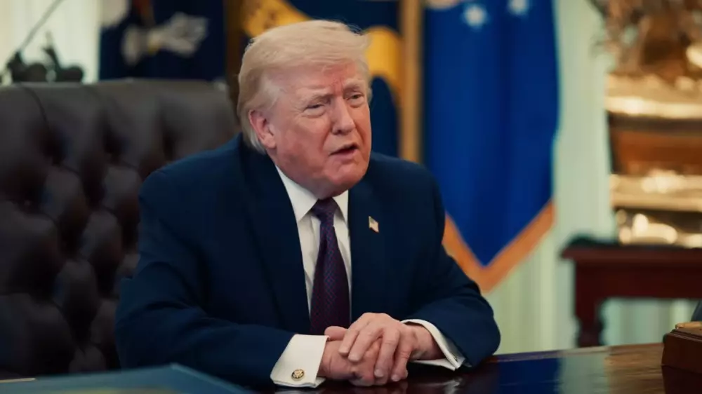 Трамп в нецензурной форме обратился к Ирану с требованием открыть “чертов пролив“