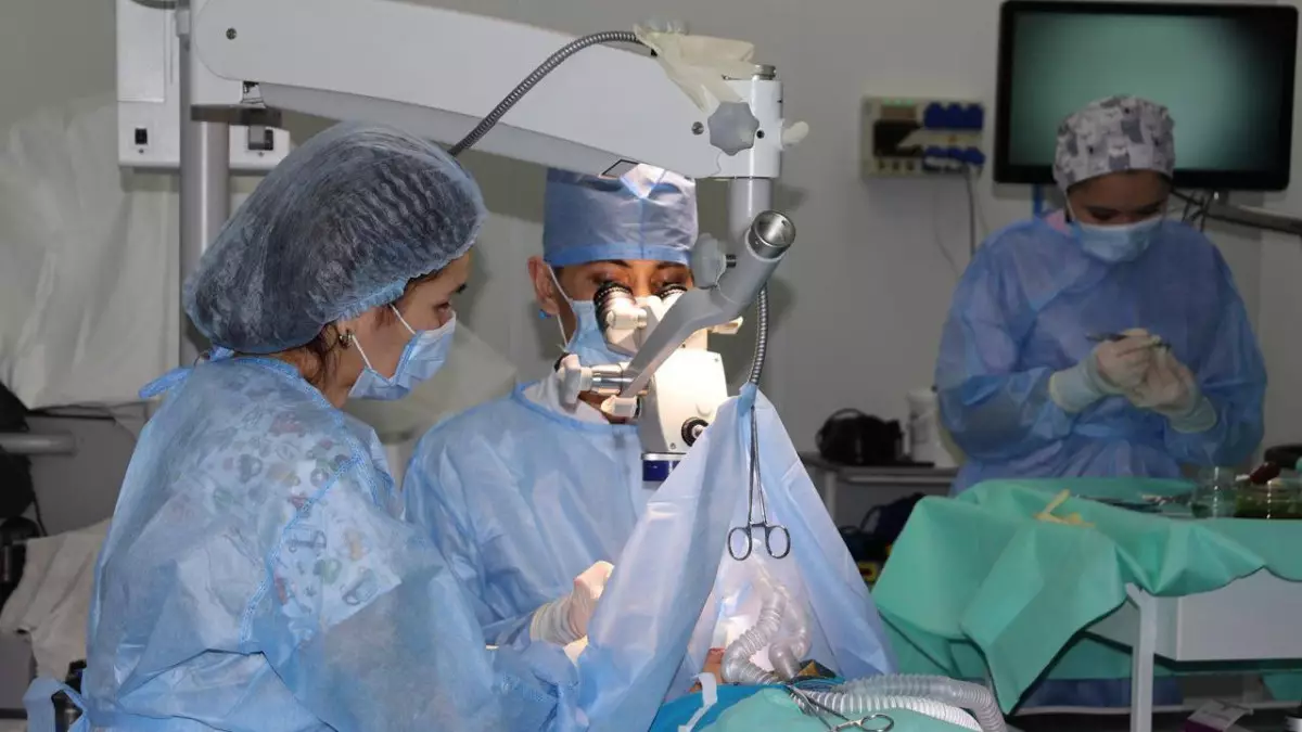 700 алматинских детей с патологиями зрения прошли лечение